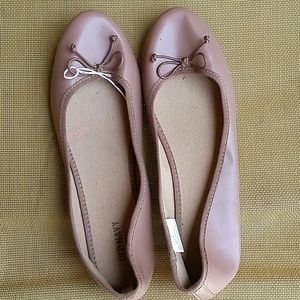 Old Navy flats size 9