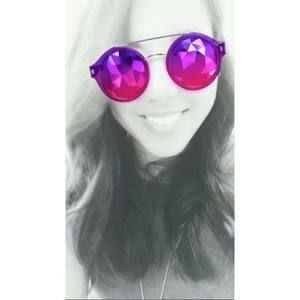 Meet your Posher, Elyse