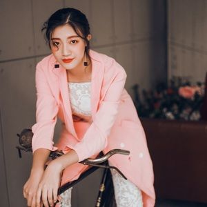 Meet your Posher, Diana