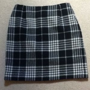 Eddie Bauer Black & White Plaid skirt - Wool