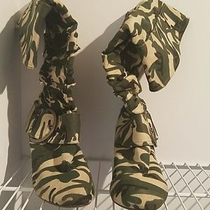 mid high boots army style