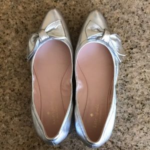 Kate Spade New York pointed toe silver flats 6.5