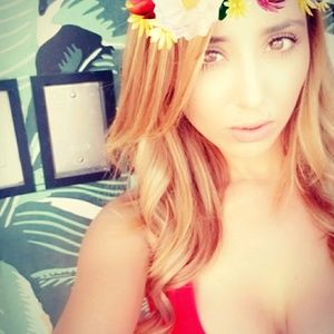 Meet your Posher, Violet