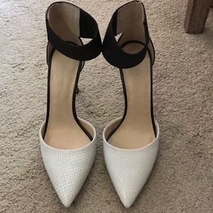 Banana Republic Heels