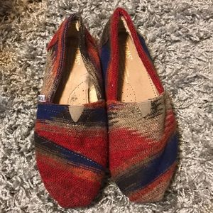 Toms fall size 5