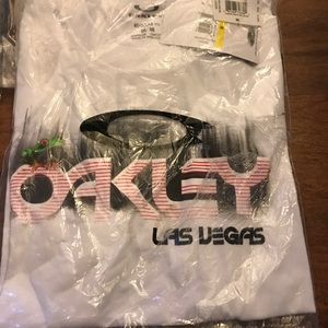 Oakley shirt