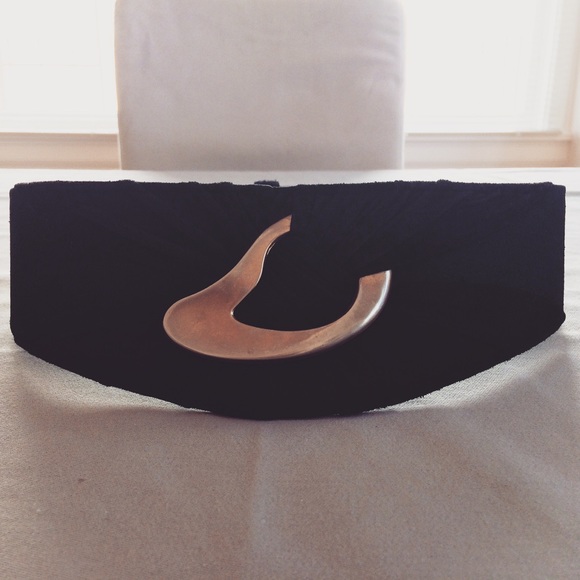 Black belt w/ gold metal accent - Picture 2 of 3