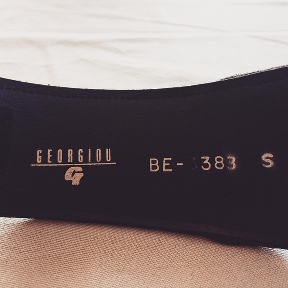 Black belt w/ gold metal accent - Picture 3 of 3