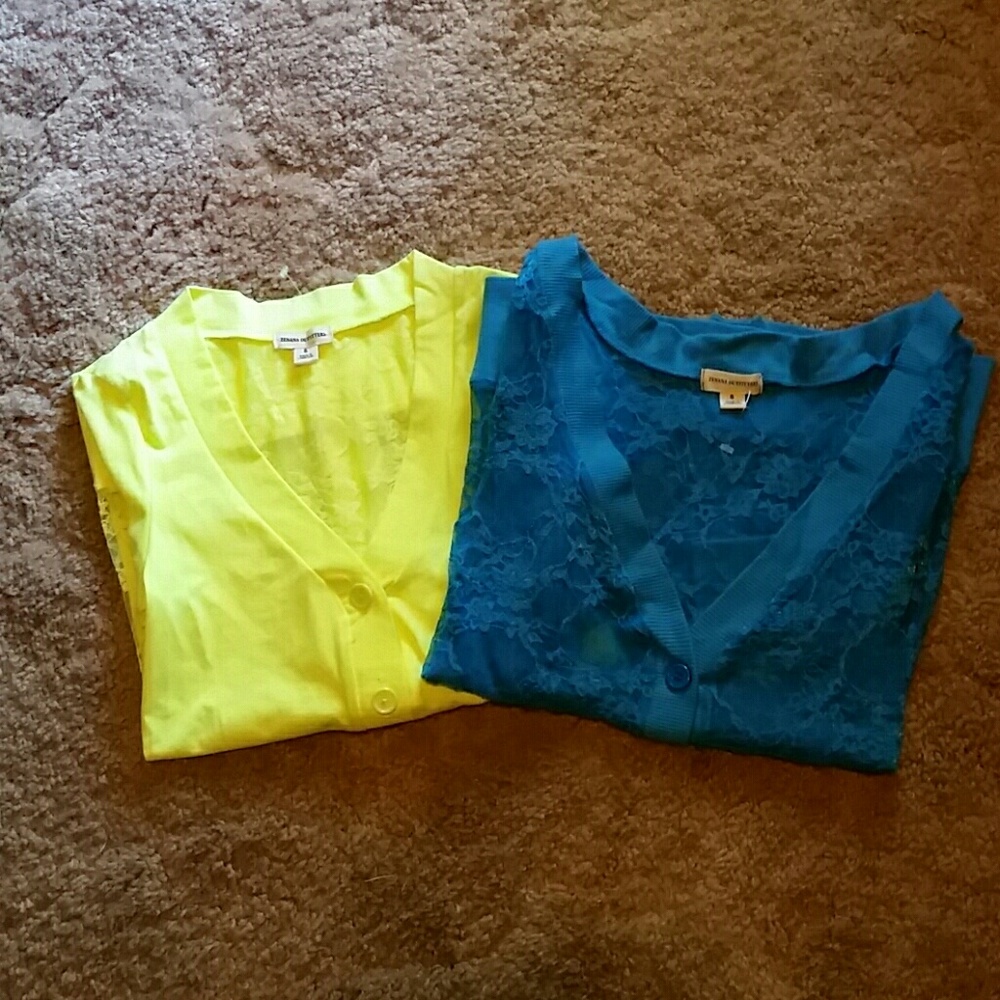 2 button up tops size small