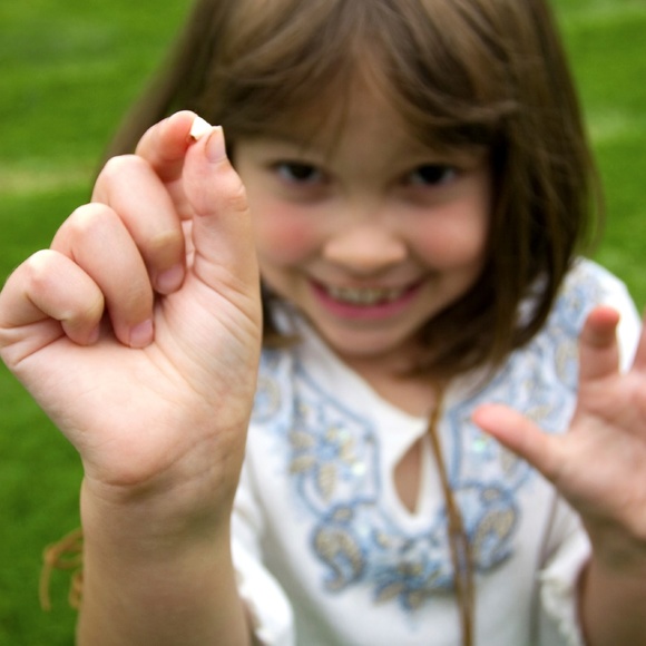 The Baby Teeth Keepsake Book for Girls - Picture 3 of 4