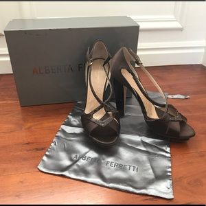 Alberta Ferretti Women's Shoes NEVER WORN Size 38