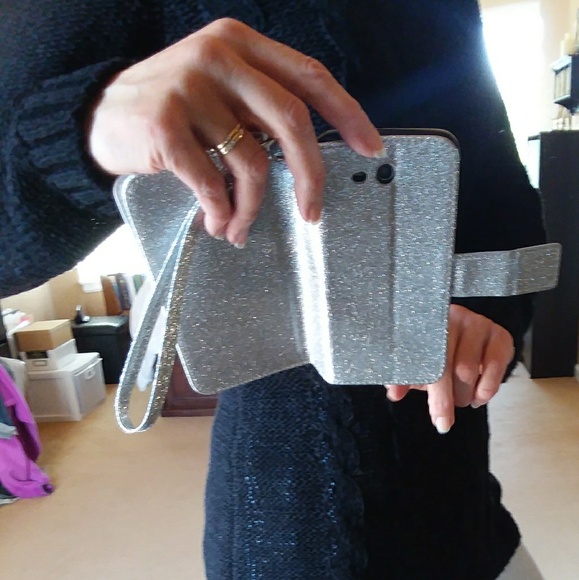 BCBGMAXAZRIA BLACK TUNIC V NECK SWEATER - Picture 2 of 8