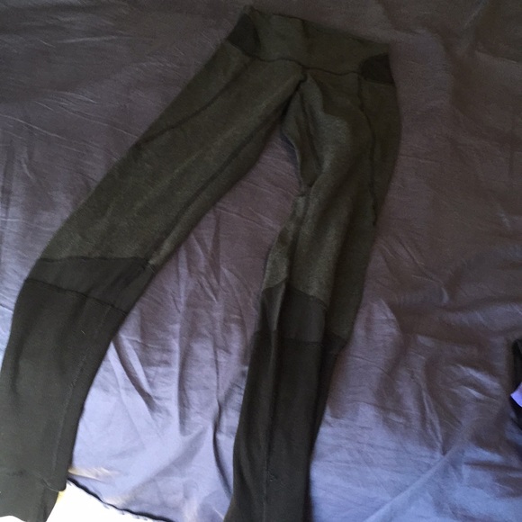 Lululemon - Picture 2 of 4