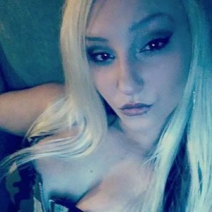 Meet your Posher, Nikki