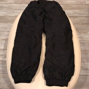 Elastic waist and cuffs kids snow pants