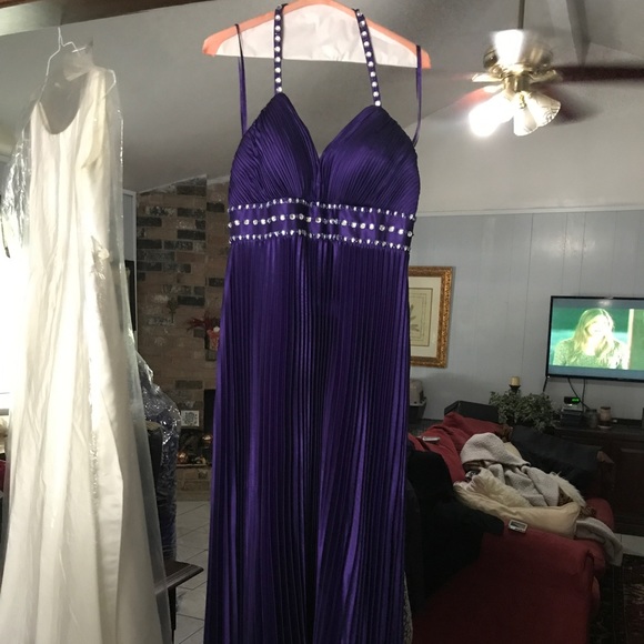 Plum satin dress - Picture 1 of 2