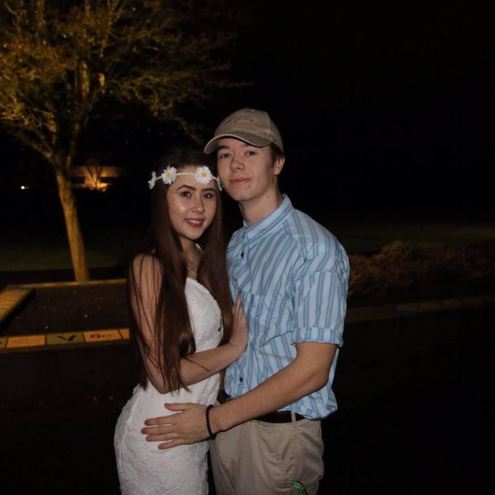 Meet your Posher, Izabel