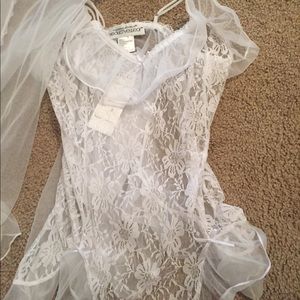3 piece night gown white lace brand new