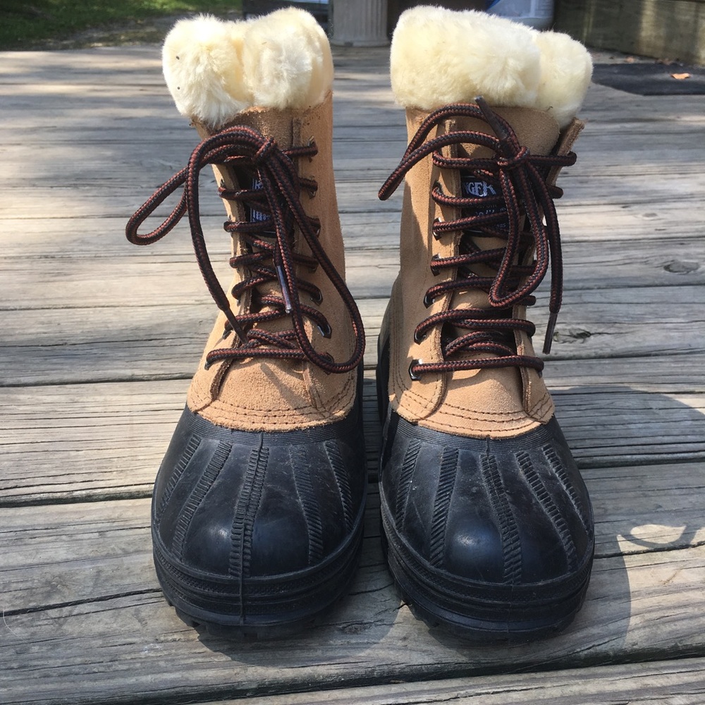 Ranger snow boots