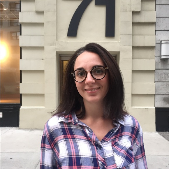 Meet your Posher, Anna - Picture 3 of 3