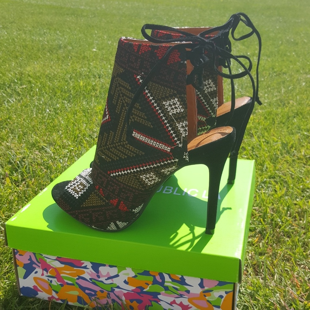 Womens Stunning Booties