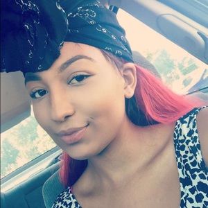 Meet your Posher, Teawna