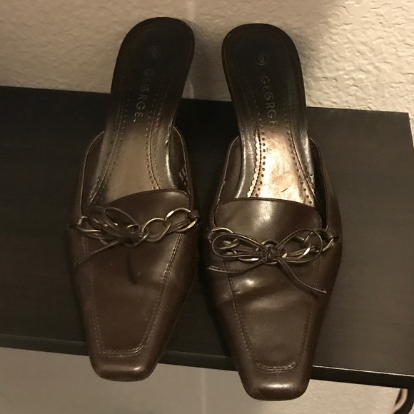 Pumps - Picture 1 of 2