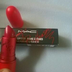 BRAND NEW MAC Rouge A Levres.