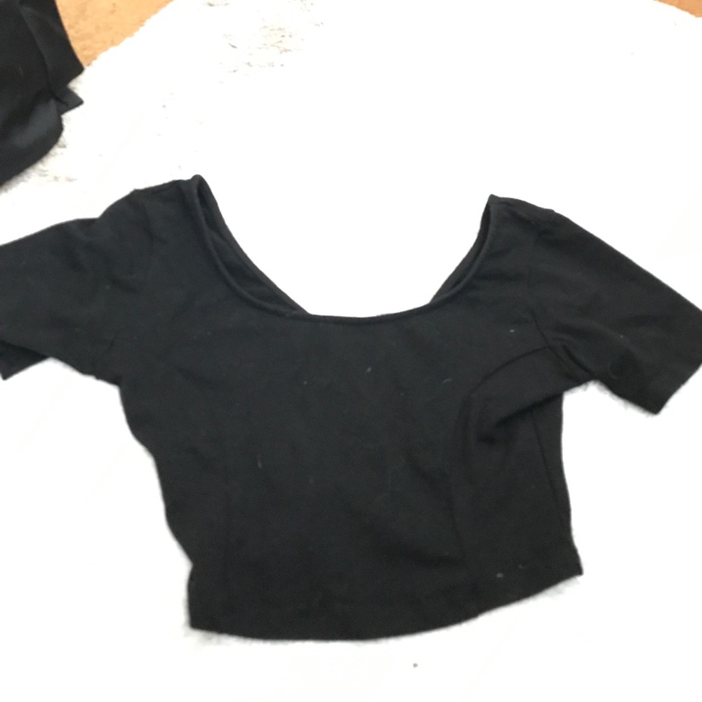 Brandy Melville off shoulder crop top