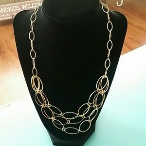 Gold Oval Shapes Necklace NWOT