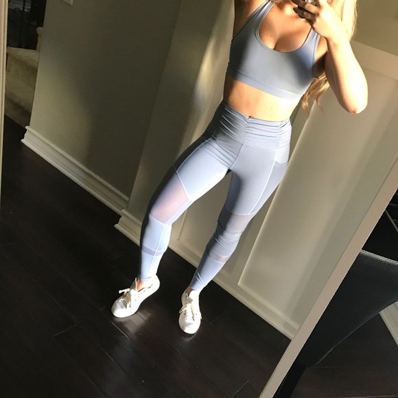 SALE✂️LAST1•Dusty Baby Blue Sports Bra - Picture 4 of 8