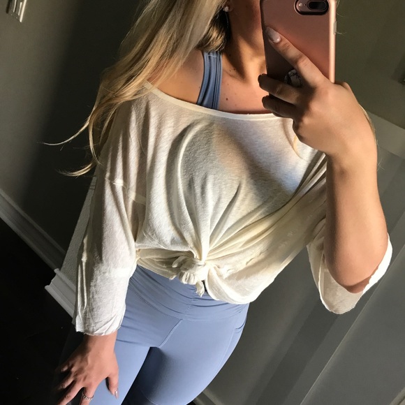 SALE✂️LAST1•Dusty Baby Blue Sports Bra - Picture 7 of 8