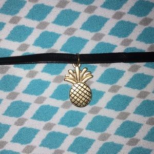 Pineapple choker