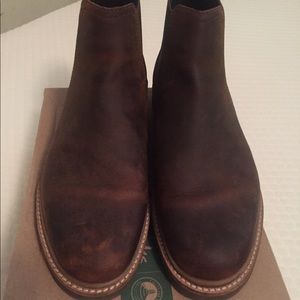 clarks beeswax chelsea boots