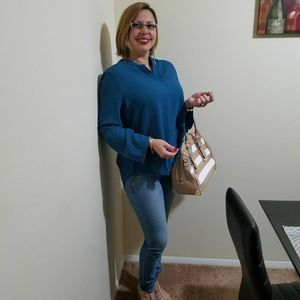 Meet your Posher, Karla