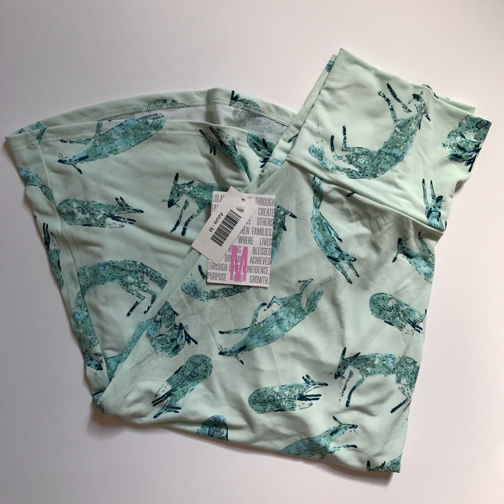 ❌SOLD❌ 🦊Lularoe fox Azure skirt!! Size M