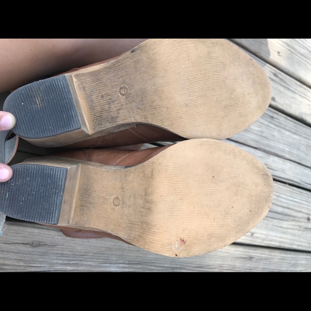 Brown boots - Picture 6 of 6