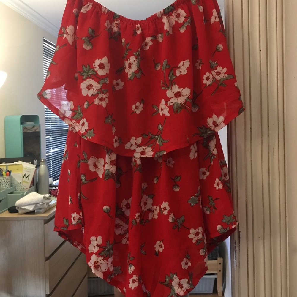 LF RED FLORAL ROMPER XS