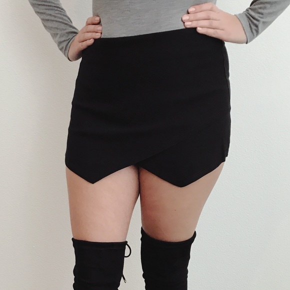 Black Asymmetrical Skort - Picture 2 of 7