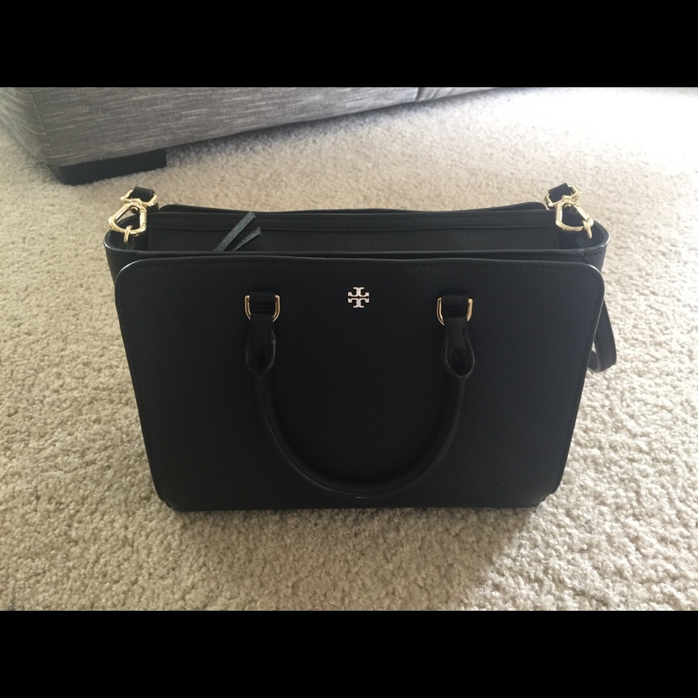 TORY BURCH BLACK ROBINSON SMALL ZIPPER TOTE