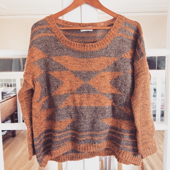 Tribal Sweater - Picture 1 of 2