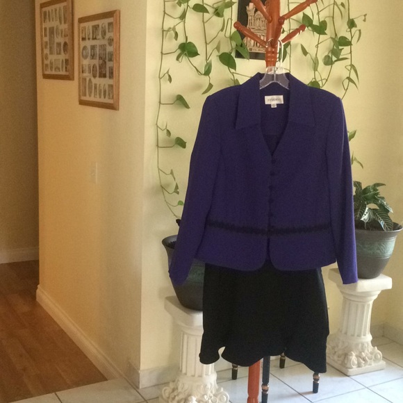 2 pc suit - Picture 3 of 4