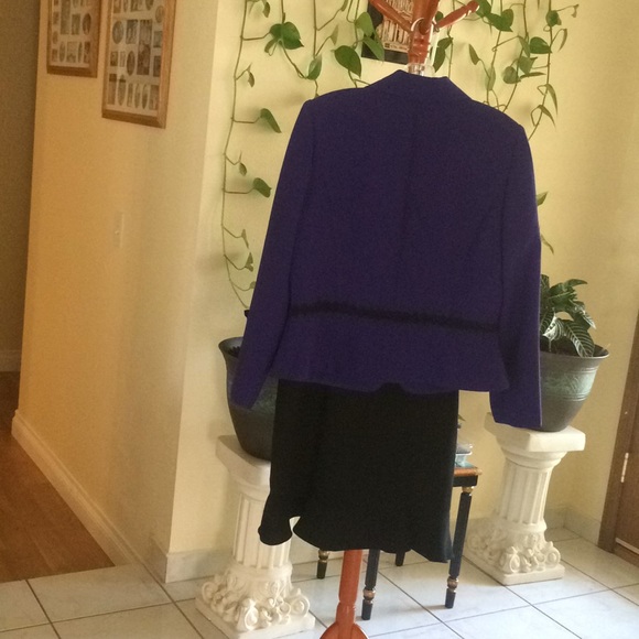 2 pc suit - Picture 4 of 4