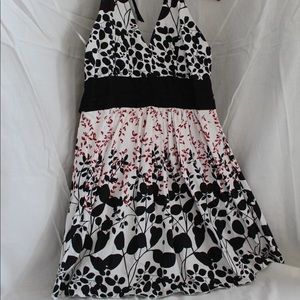 Black/white/raspberry colored cotton halter dress