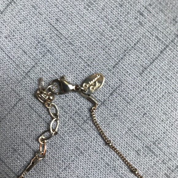 Butterfly necklace - Picture 3 of 3