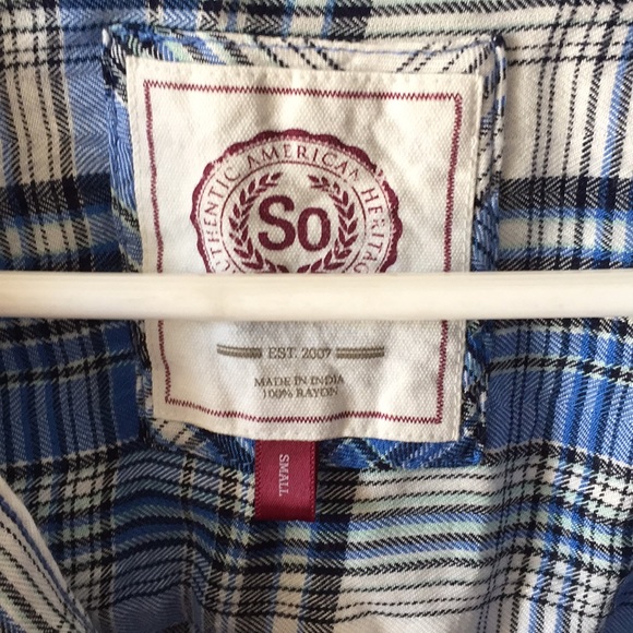 Blue plaid button down - Picture 3 of 4