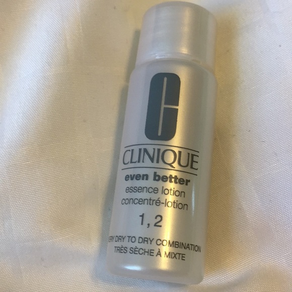 Clinique Redness Solutions Set - Picture 2 of 5