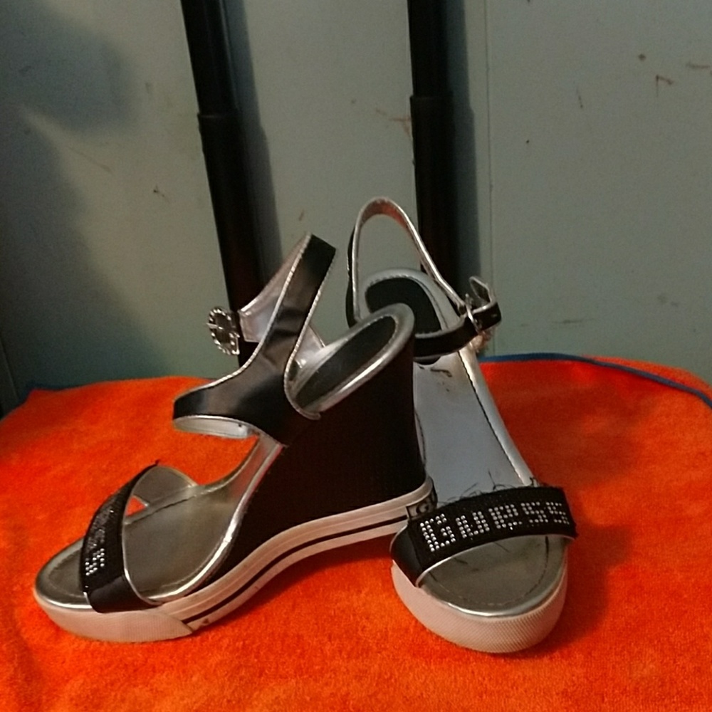 Guess shoes