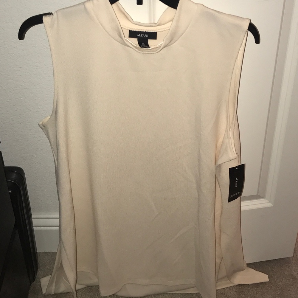 Sleeveless top