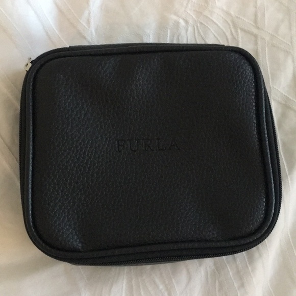 turkish airlines handbag size